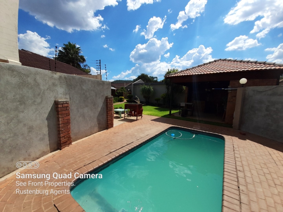 3 Bedroom Property for Sale in Protea Park North West